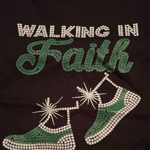 Walking in Faith Women's Black Tee